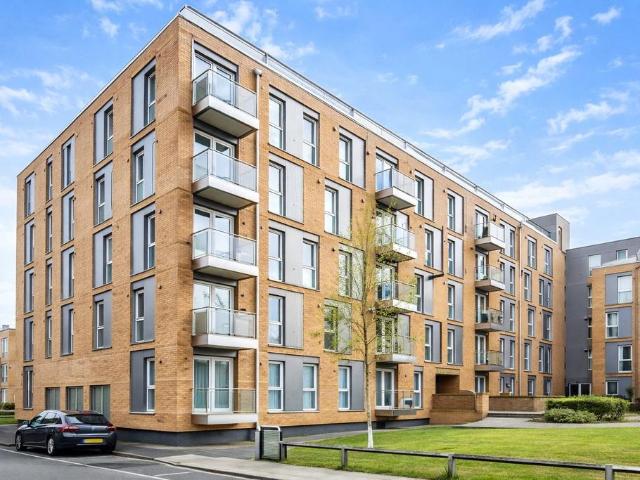 Flat for rent in London Borough of Hounslow, Greater London
