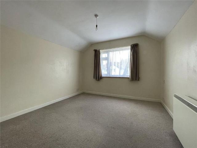 Apartment for rent in Penrhyn Bay, Wales