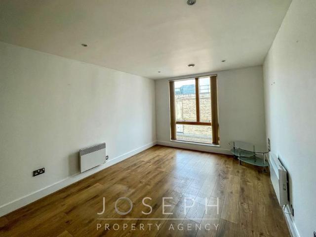 Apartment for rent in Key Street, Suffolk
