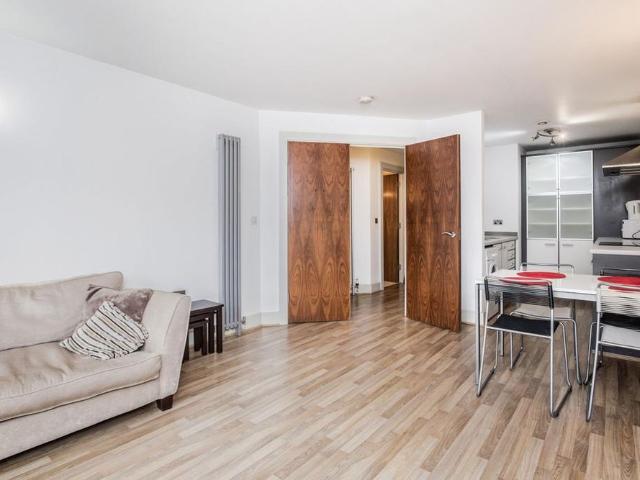 Apartment for rent in First Street, Manchester