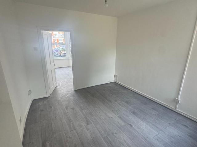 Flat for rent in Spring Park, Luton