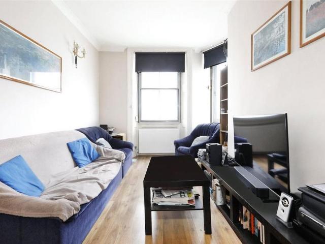 Apartment for rent in Saint Giles, Bloomsbury