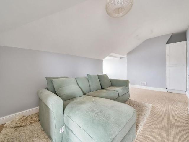 Apartment for rent in St James, Sandown Park
