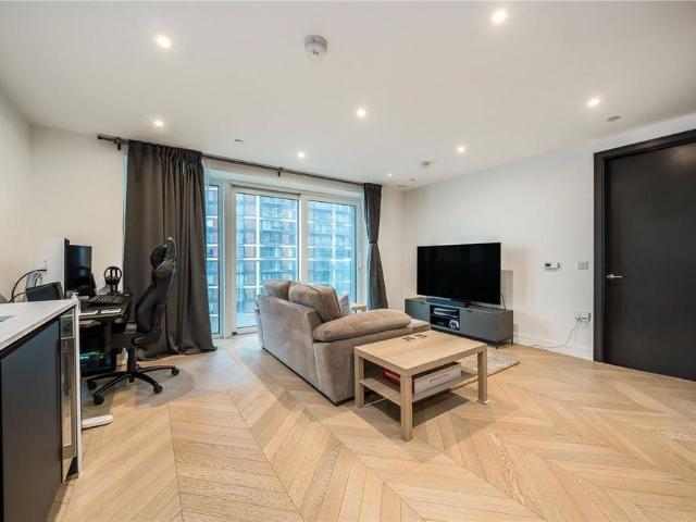 Apartment for rent in Glyndon, Shooters Hill