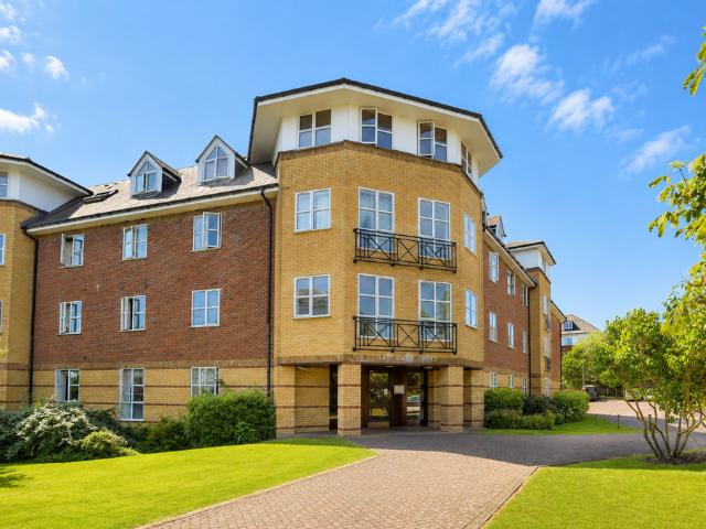 Flat for rent in St Albans, Five Acres