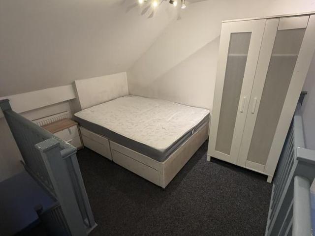 Apartment for rent in Huddersfield, West Yorkshire