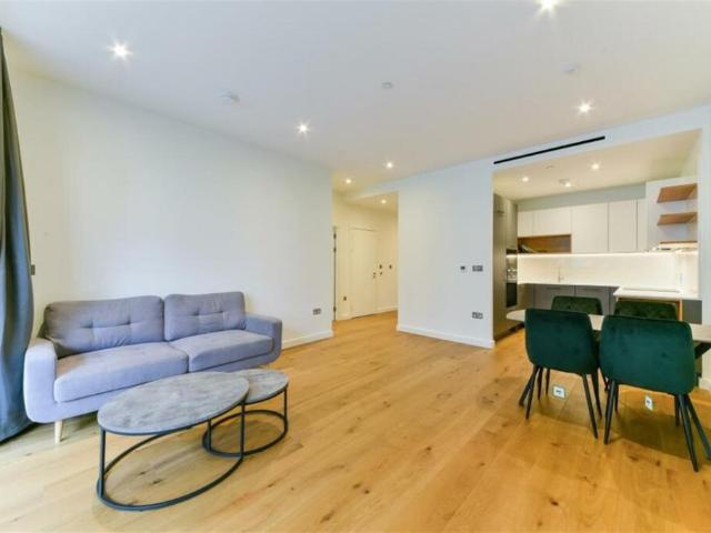 Flat for rent in St. John's Wood, Greater London