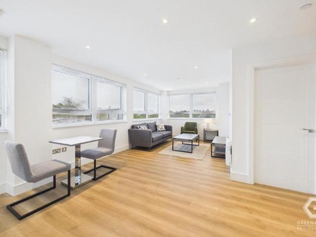 Apartment for rent in Blackwell, Mid Sussex