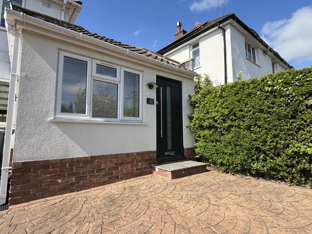 Flat for rent in Trench Wood, Bourne Vale