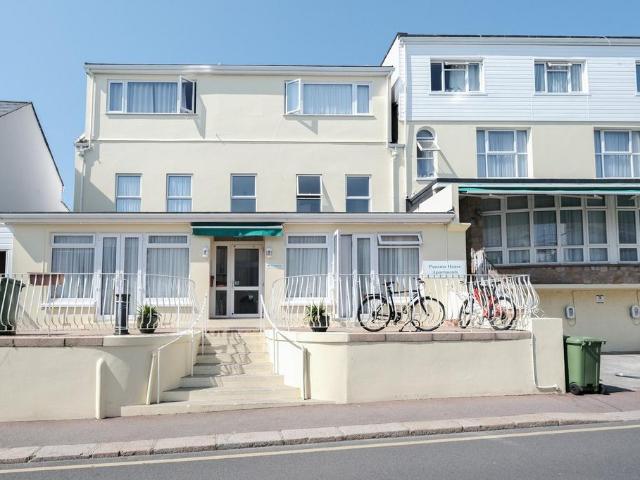 Flat for rent in St Helier