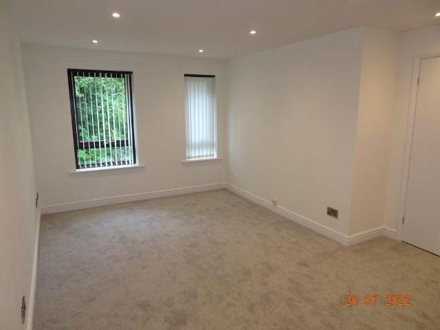 Flat for rent in High Matlock, Sheffield