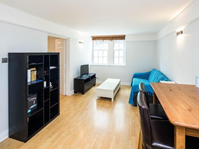 Flat for rent in Stepney, Greater London