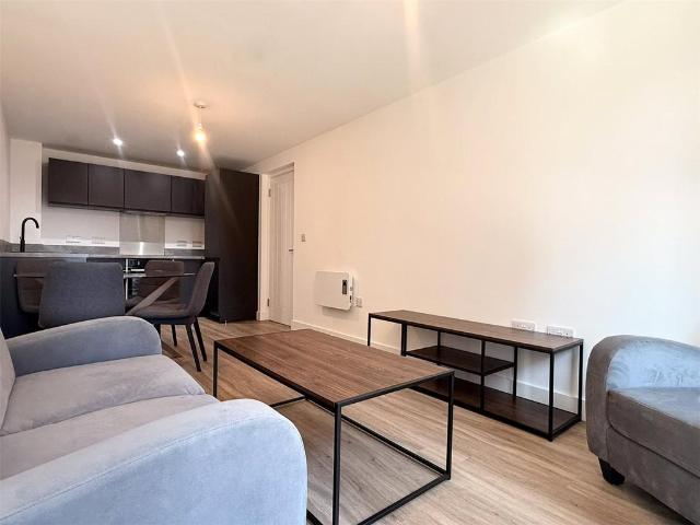 Flat for rent in Calderstones