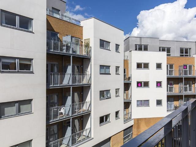 Flat for rent in Brook Street, Bourne Vale