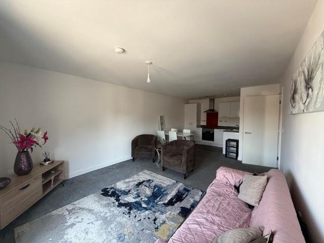Apartment for rent in The Cronehills, West Bromwich