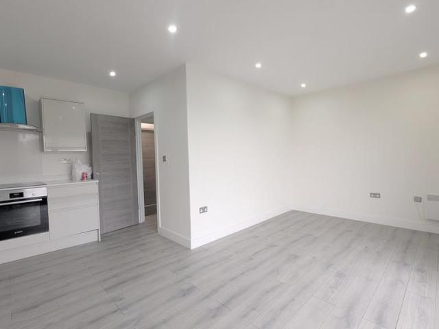 Flat for rent in South Harrow, Greater London