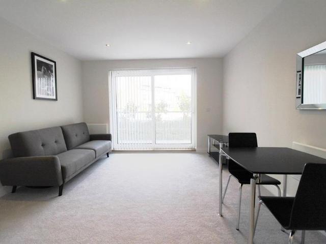 Apartment for rent in Kennet Island, Reading