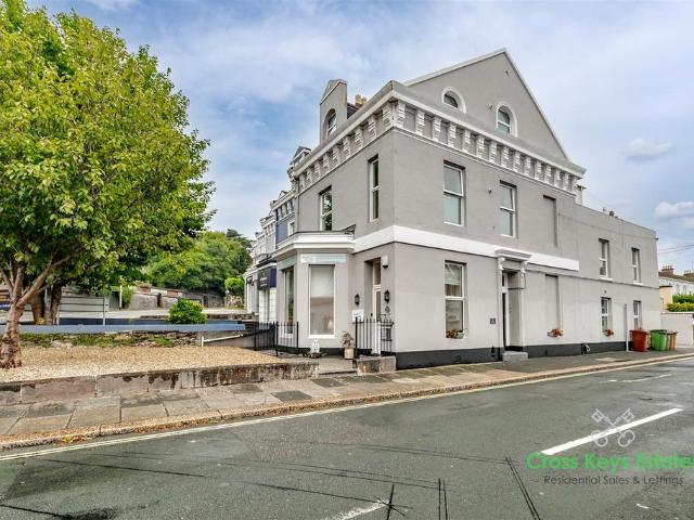 Flat for rent in Mount Wise