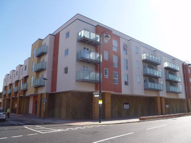 Flat for rent in Yiewsley, Isle Of Man
