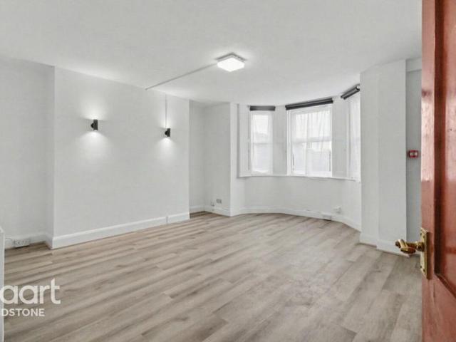 Apartment for rent in Ringlestone, Midway