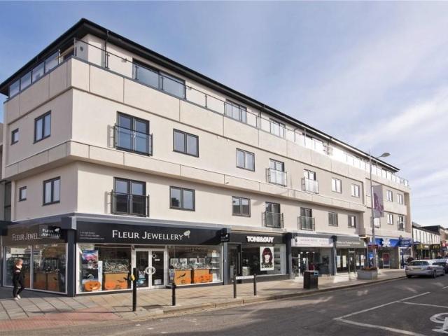 Flat for rent in Blackhills, Surrey