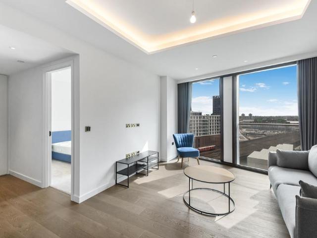 Flat for rent in Nine Elms, Greater London