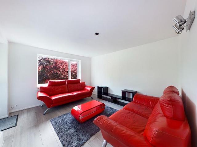 Apartment for rent in Highfield, Pouchen End