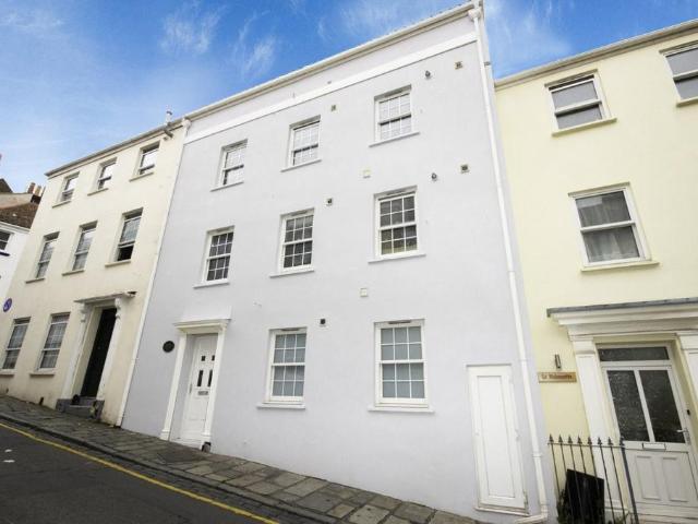 Flat for rent in Saint Peter Port Flat for rent in Saint Peter Port