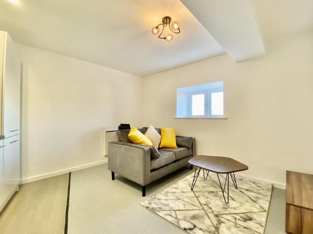 Flat for rent in Burley, West Yorkshire