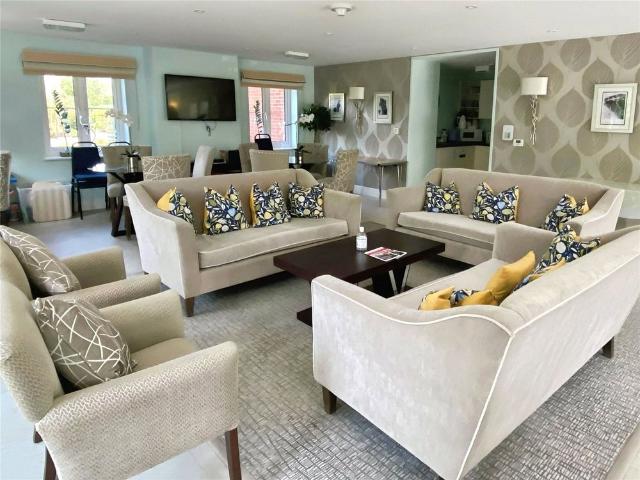 Apartment for rent in Emmbrook, Wokingham