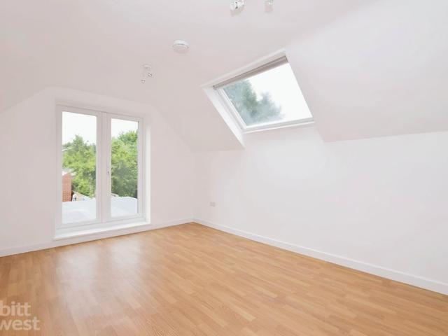 Apartment for rent in Jarvis Brook, Cross In Hand