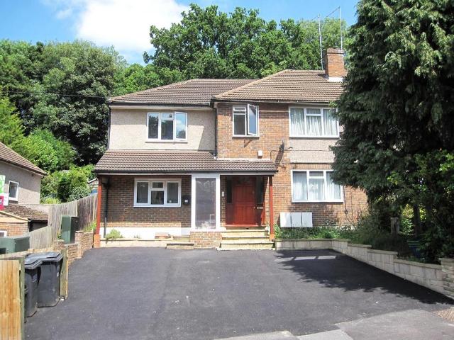 Flat for rent in London Borough of Croydon, Greater London