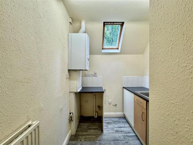 Apartment for rent in Longwood, West Yorkshire