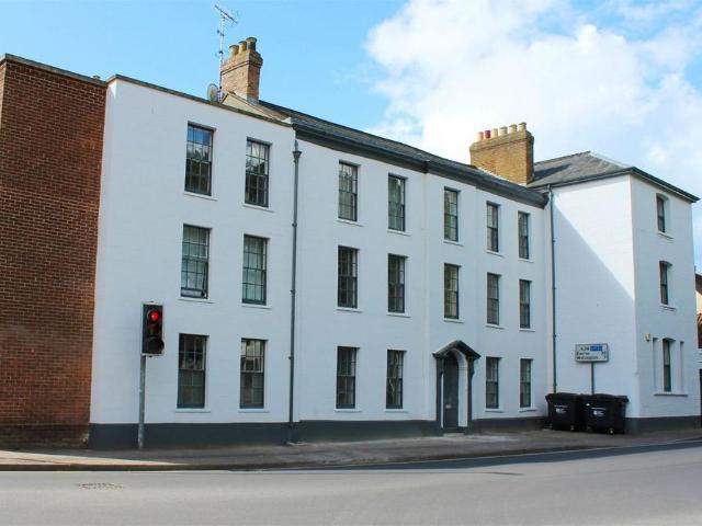 Flat for rent in Wilton, Rumwell