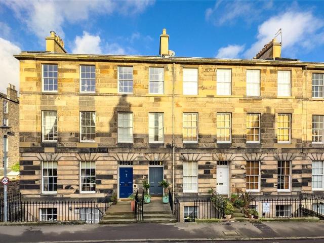 Flat for rent in New Town, Scotland