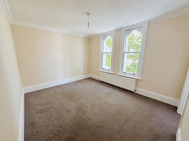 Apartment for rent in Bohemia, Guestling Green