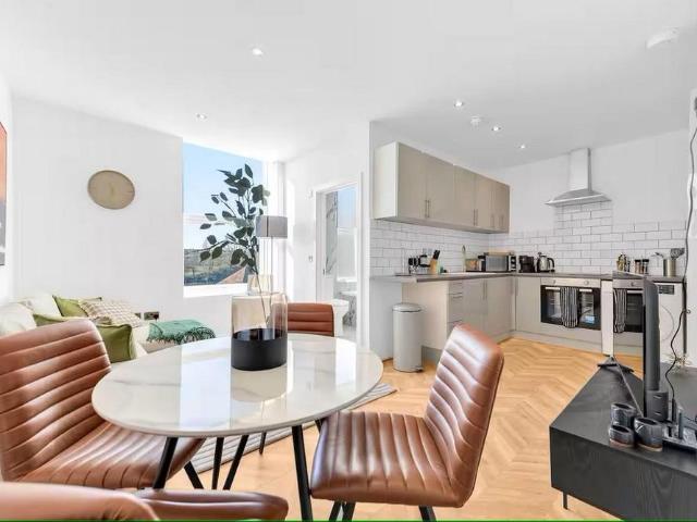 Apartment for rent in The Strand, Rother