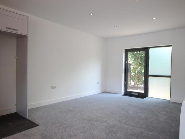 Apartment for rent in Red Hill, Worcestershire