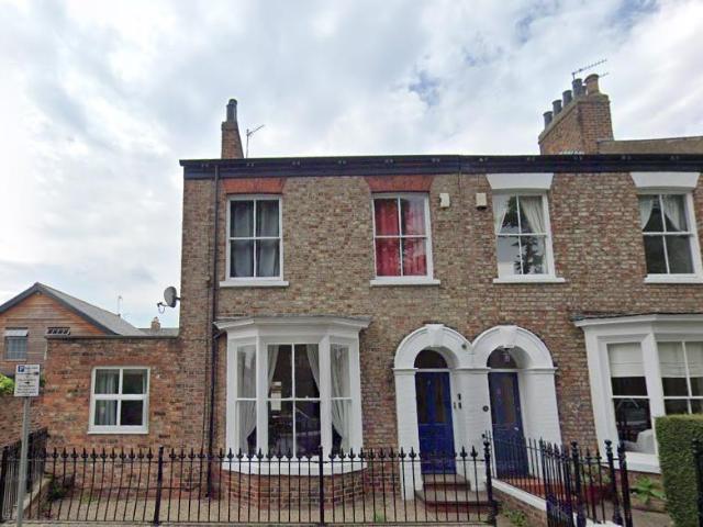 Flat for rent in The Groves, High Field
