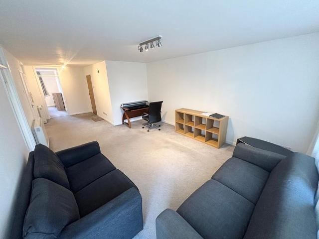 Apartment for rent in Sydenham, Warwick