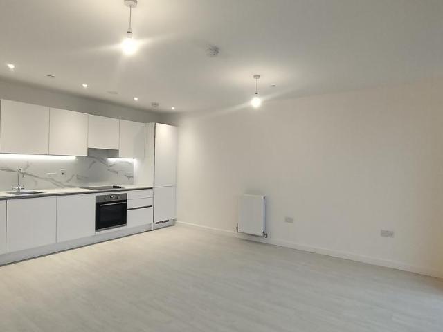 Flat for rent in Hayes, Greater London