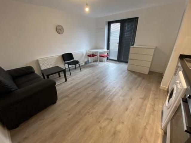 Apartment for rent in Sydenham, Green Close