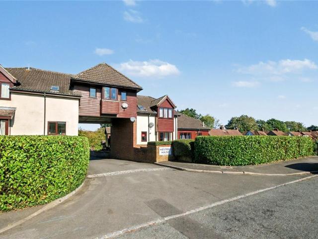 Flat for rent in Wrecclesham, Fole