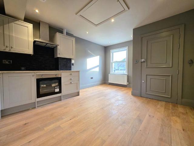 Apartment for rent in Chislehurst West, Greater London