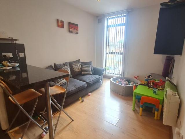 Apartment for rent in Belle Isle, West Yorkshire