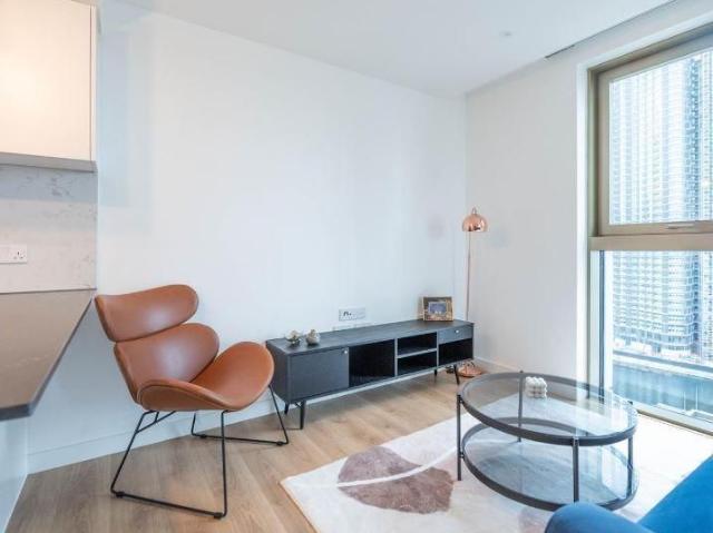 Apartment for rent in Cubitt Town, Greater London