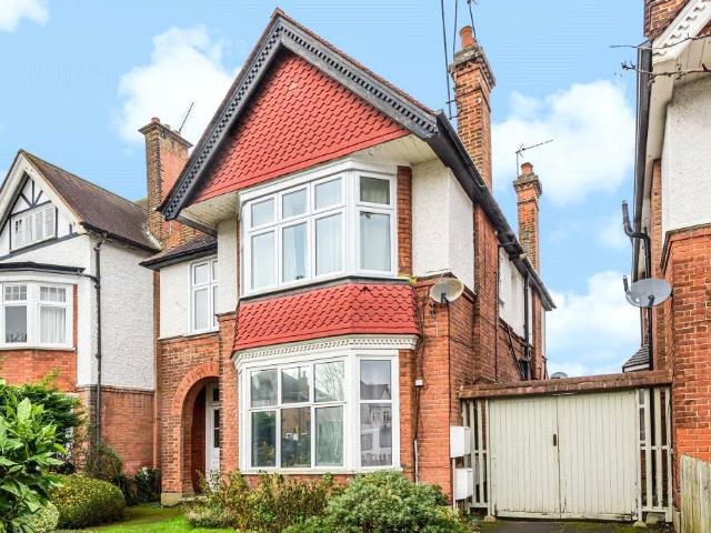 Flat for rent in Blackhills, Surrey
