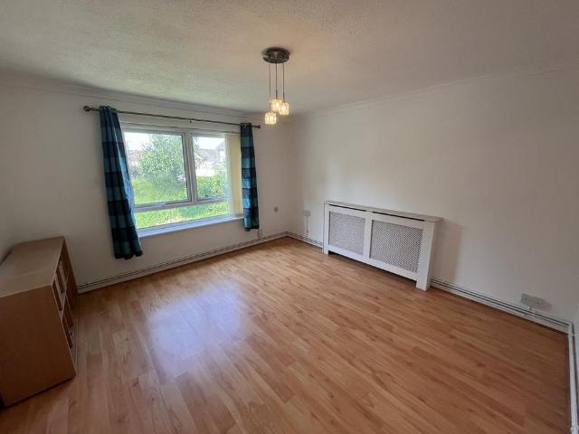 Apartment for rent in Cimla, Neath