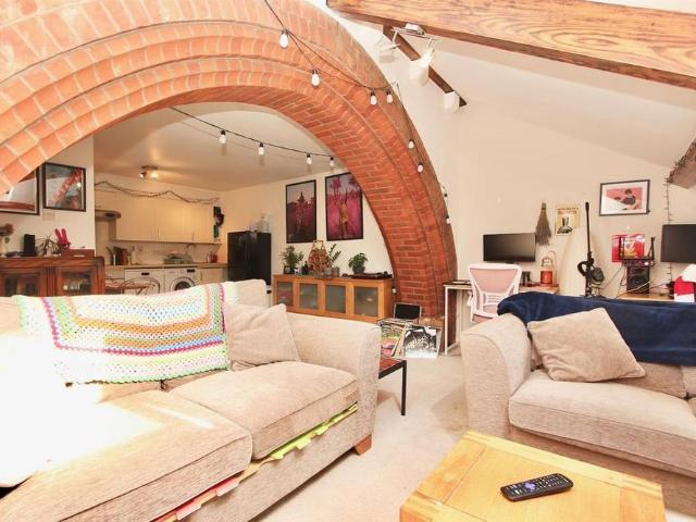 Apartment for rent in Stroud Green, Greater London