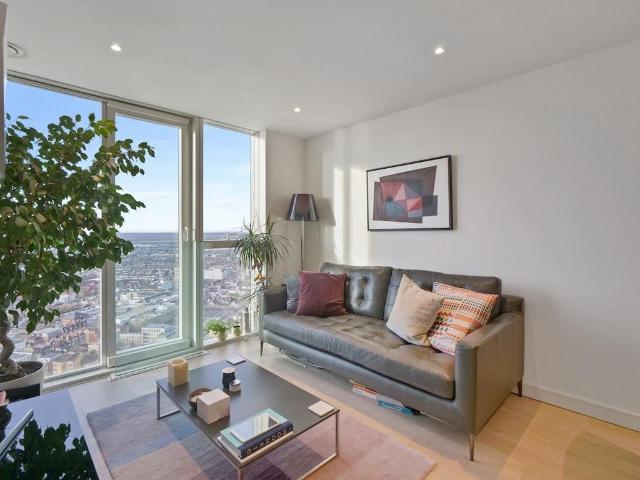 Flat for rent in London Borough of Croydon, Greater London